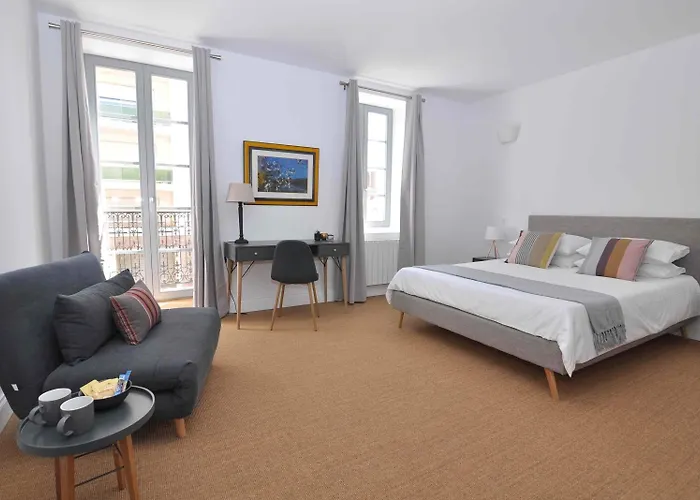 Les Tourelles Биарриц