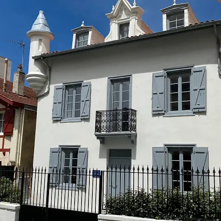 Les Tourelles Penzion Biarritz